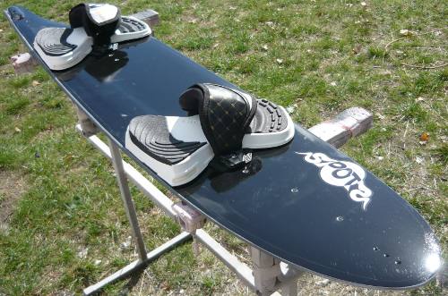 spotz Planche-kitesurf-de-speed-de-Sylvain-Hoceini-pour-Luderitz-2010-vue-arrire